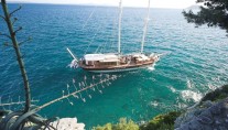 LIBRA yacht